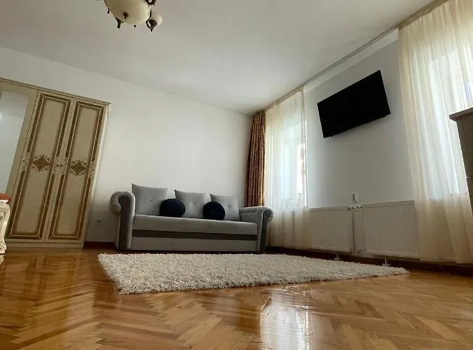 Londof Schei - Downtown * Брашов