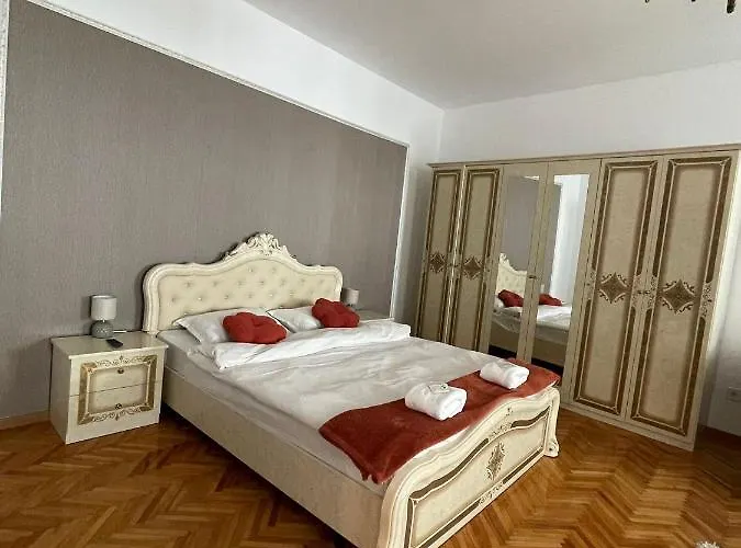 Londof Schei - Downtown